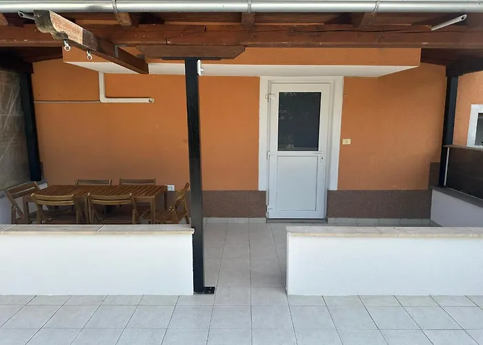 Dantea - New 2025 Lägenhet Izola